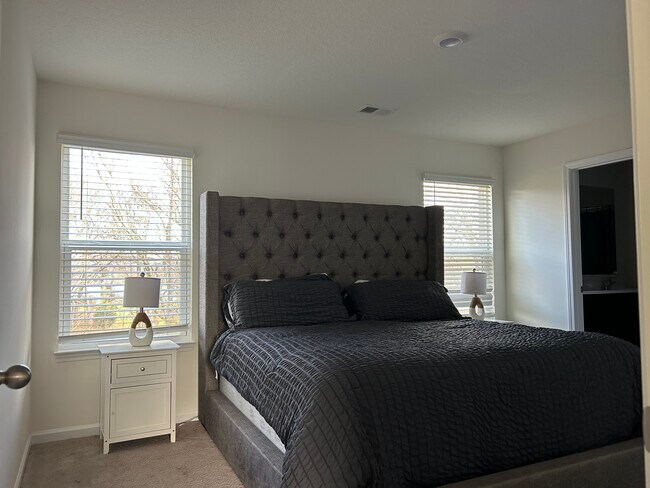 Building Photo - 9563 River Cane Rd