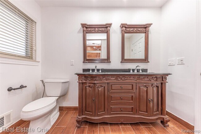 Building Photo - 29489 Geraldine Rd