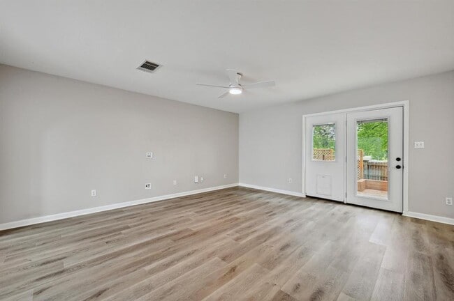 Building Photo - 8139 Evadean Cir