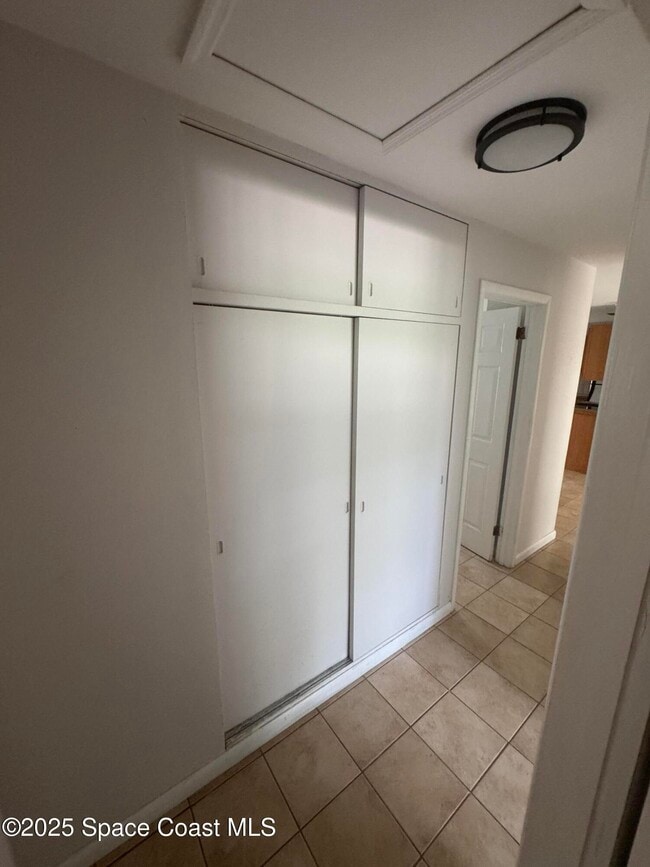 Building Photo - 1953 Harrison Ave