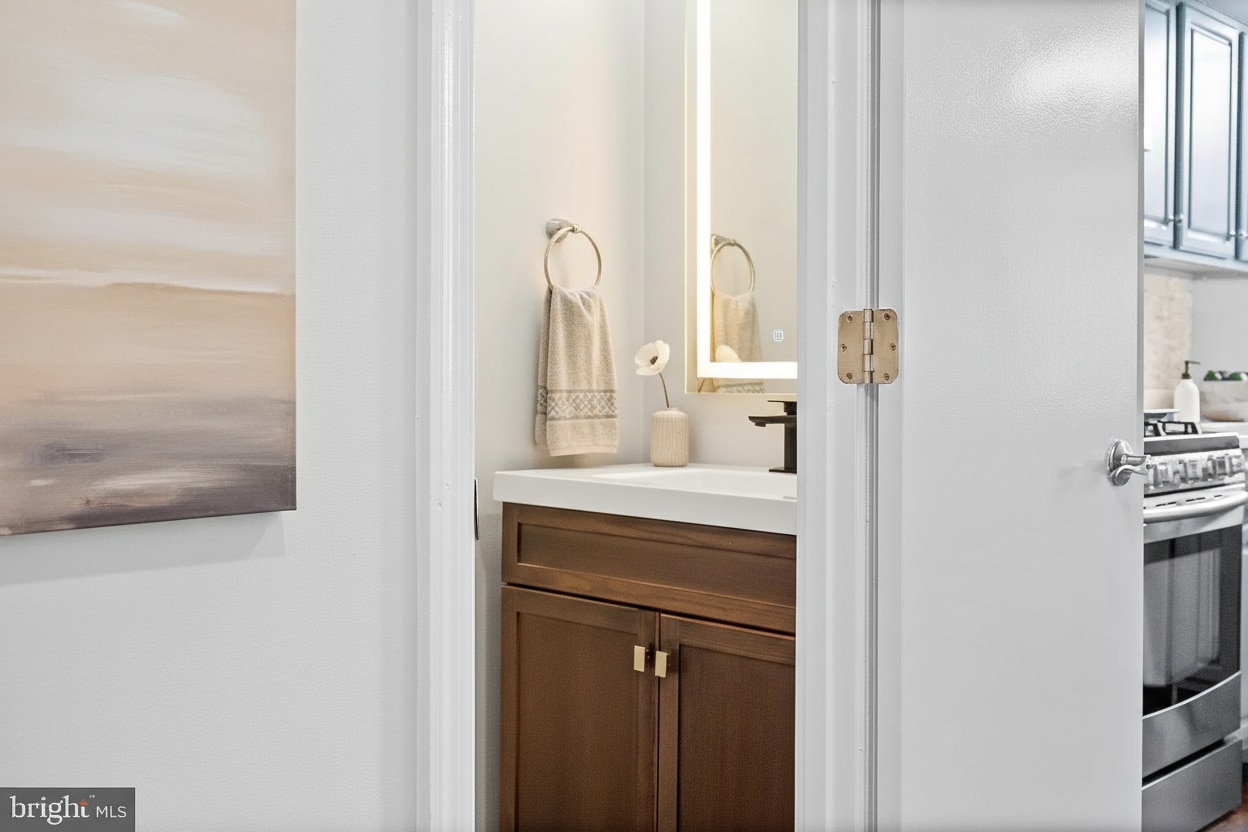 Building Photo - 424 Oakdale Pl NW