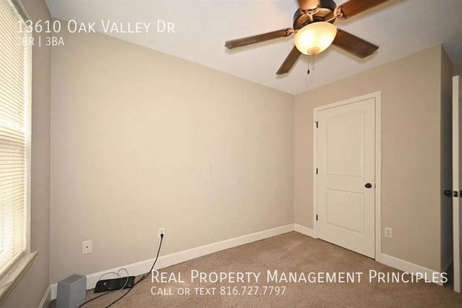 Building Photo - 13610 Oak Valley Dr