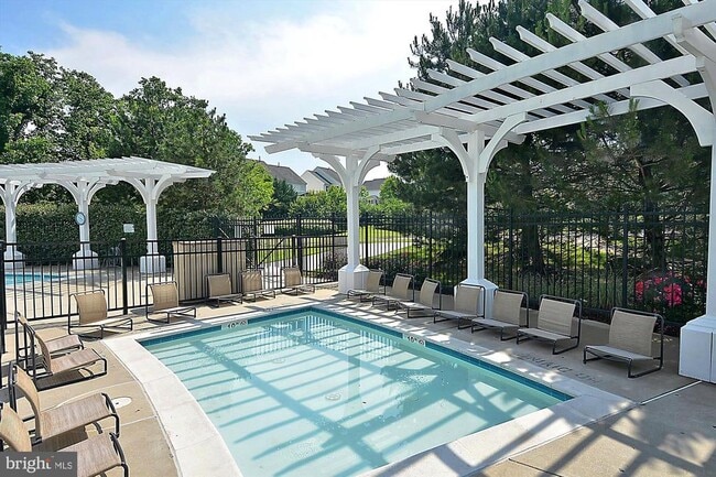 Building Photo - 42023 Spring Air Dr