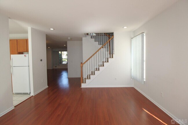 Building Photo - 27 Pin Oak Dr
