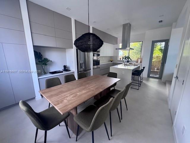 Building Photo - 3604 Day Ave