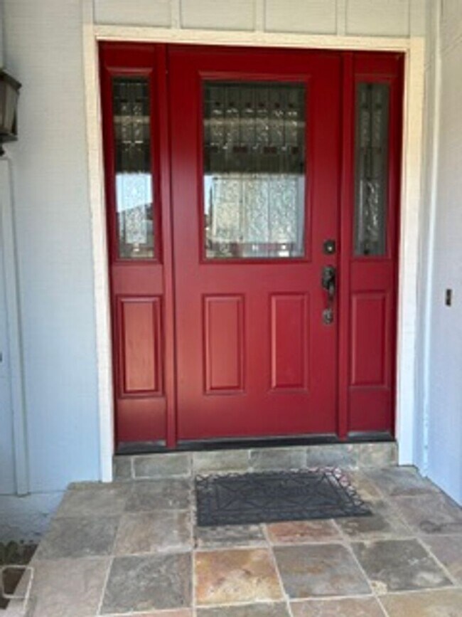 Building Photo - Spacious 4BR Home with Gated Pool, Chef’s Kitchen & 3-Car Garage