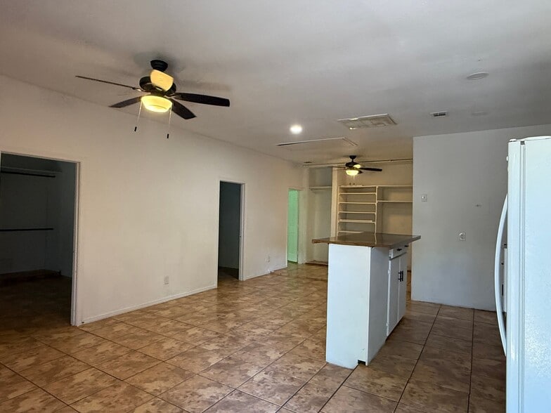 Building Photo - 5110 Ranchero Ln