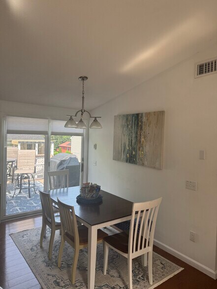 Building Photo - 6 Wood Sorrel Trl