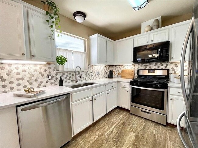 Building Photo - 502 Yaupon Cove
