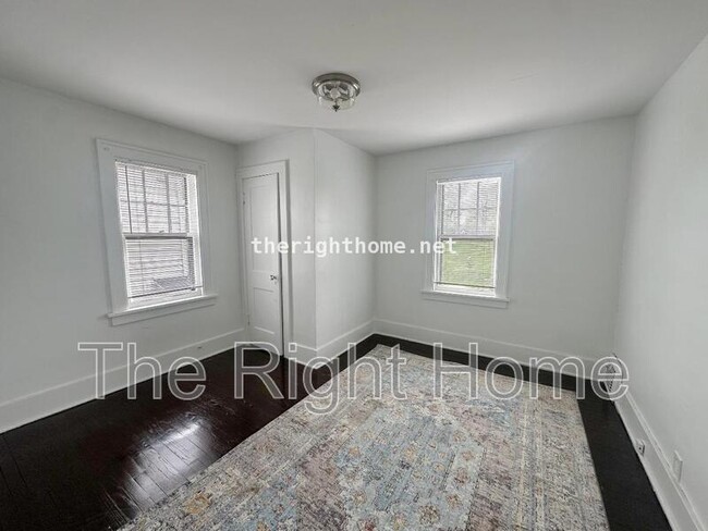 Building Photo - 2430 Redick Ave