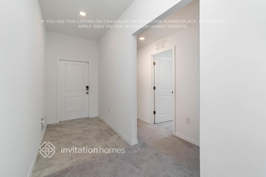 Building Photo - 4267 Palatina Way