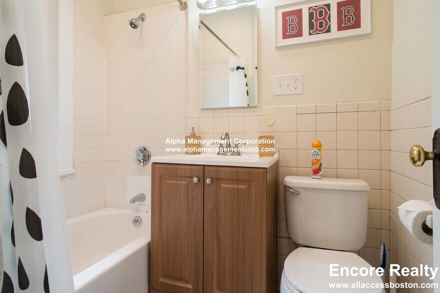 Building Photo - 58 Queensberry St