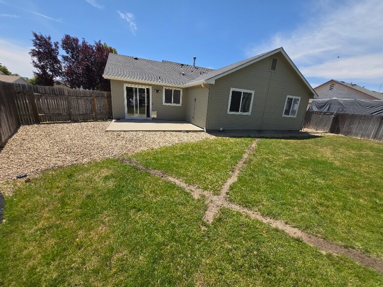 Building Photo - 8120 E Brandts Creek Way