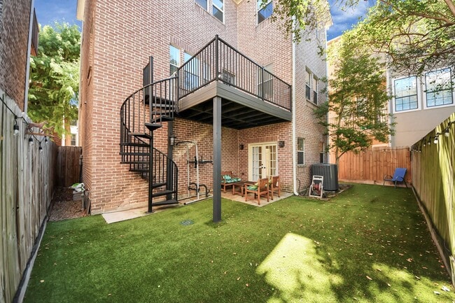 Building Photo - 5317 Feagan St