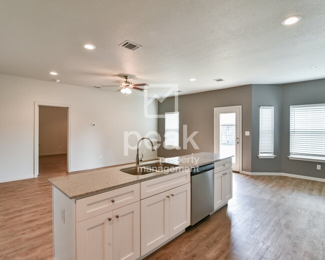 Building Photo - $1950! 3Bed/2Bath home in Fort Worth!