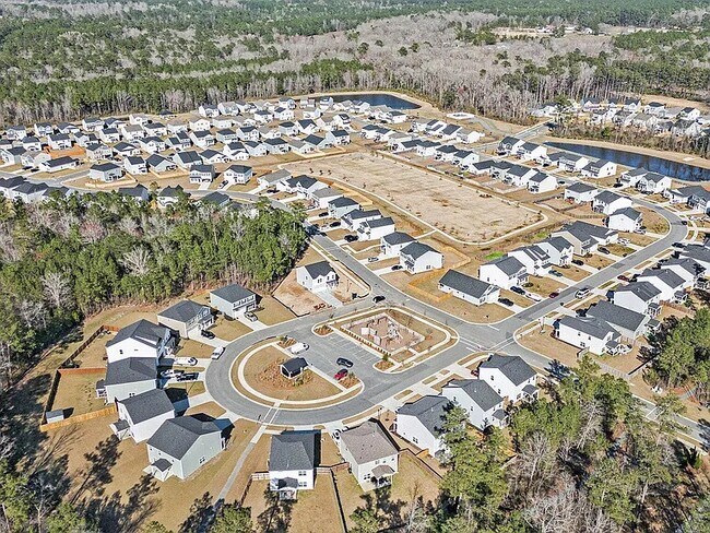 Building Photo - 294 Torslanda Ln