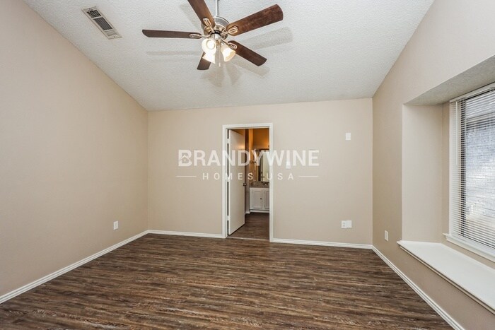 Building Photo - 922 Gable Ave
