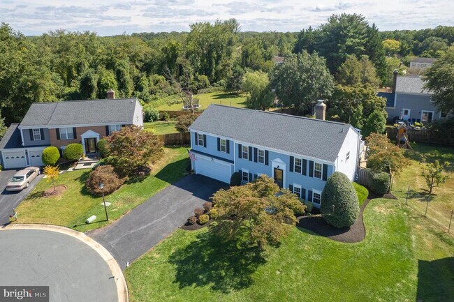 Building Photo - 1615 Spottsworth Way