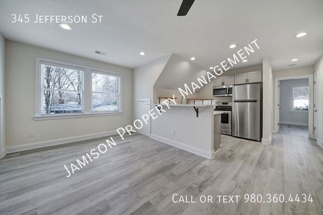 Building Photo - 345 Jefferson St