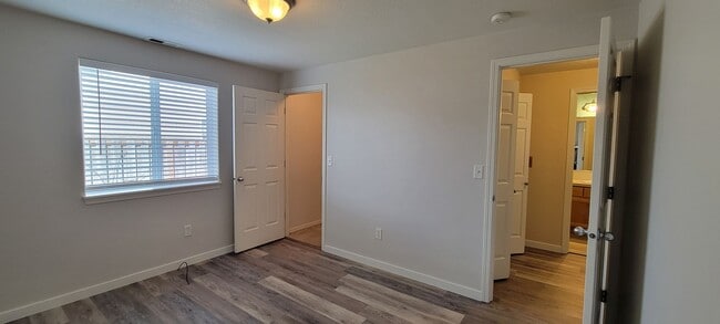 Building Photo - 3581 NE Hembree St