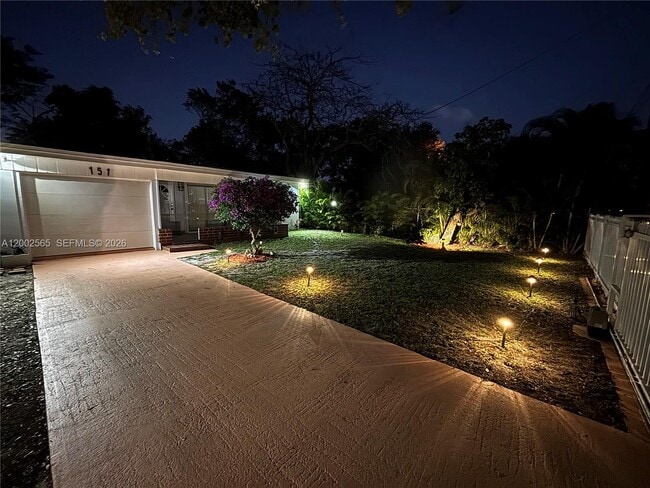 Building Photo - 151 NW 165th St