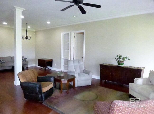 Building Photo - 116 Pinnacle Ct