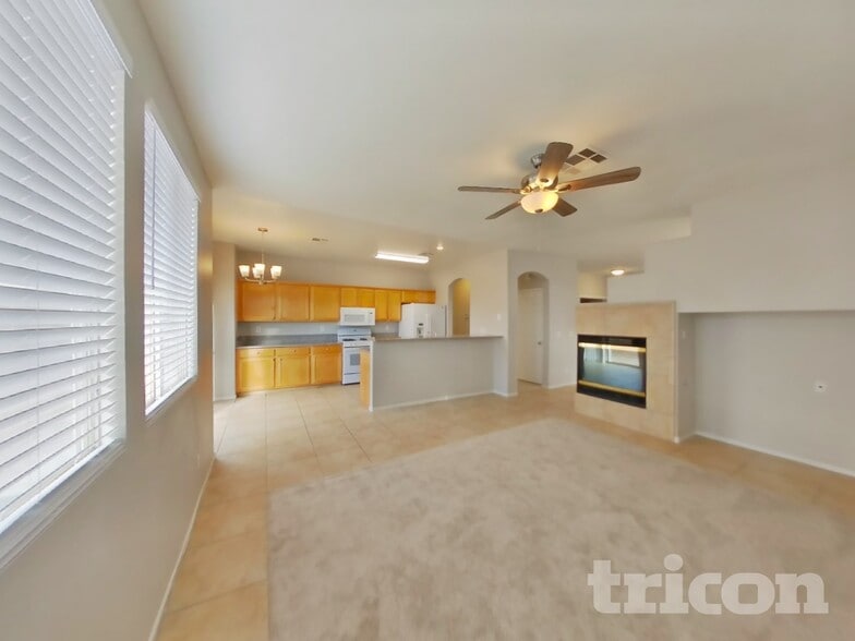 Building Photo - 2907 Extravagant Ave