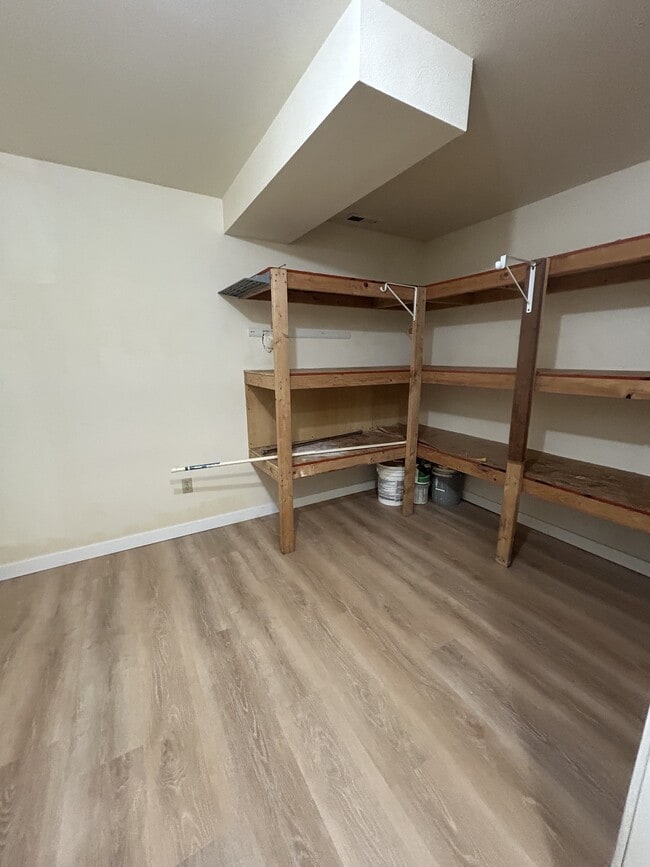 Building Photo - 4032 Beluga Cir