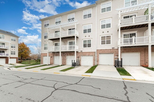 Building Photo - 22824 Ferncrest Terrace