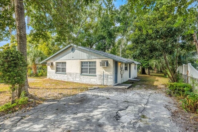 Primary Photo - 9610 N 12th St