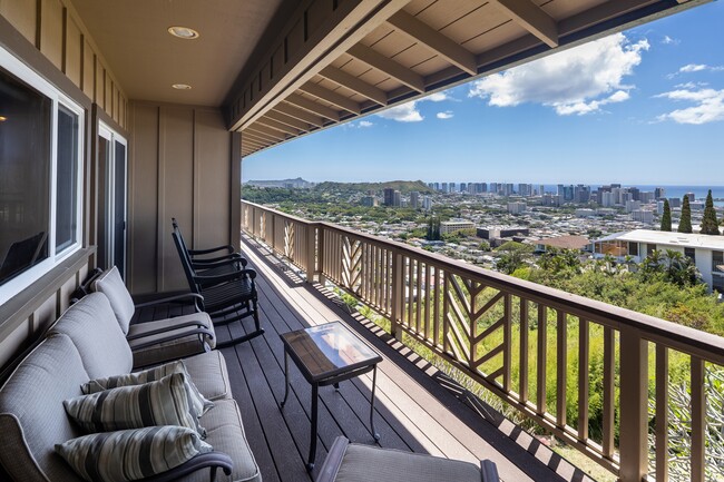 Building Photo - 1170 Kaumailuna Pl