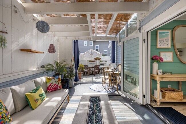 Building Photo - Ocean View Leucadia Townhome | Walk to Bea...