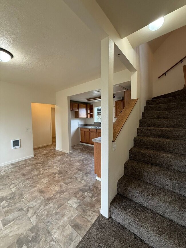 Building Photo - Updated Farm House