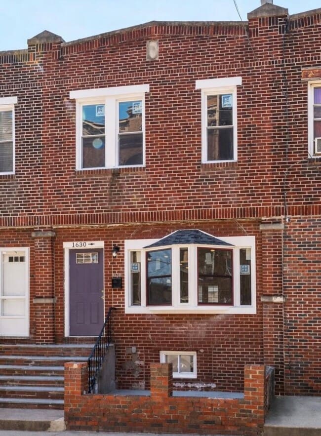 Building Photo - 1630 S 28th St