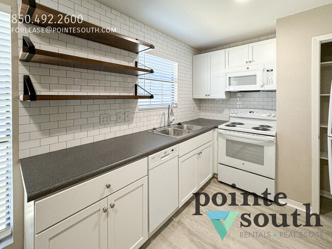 Building Photo - 6385 Schoel Ln