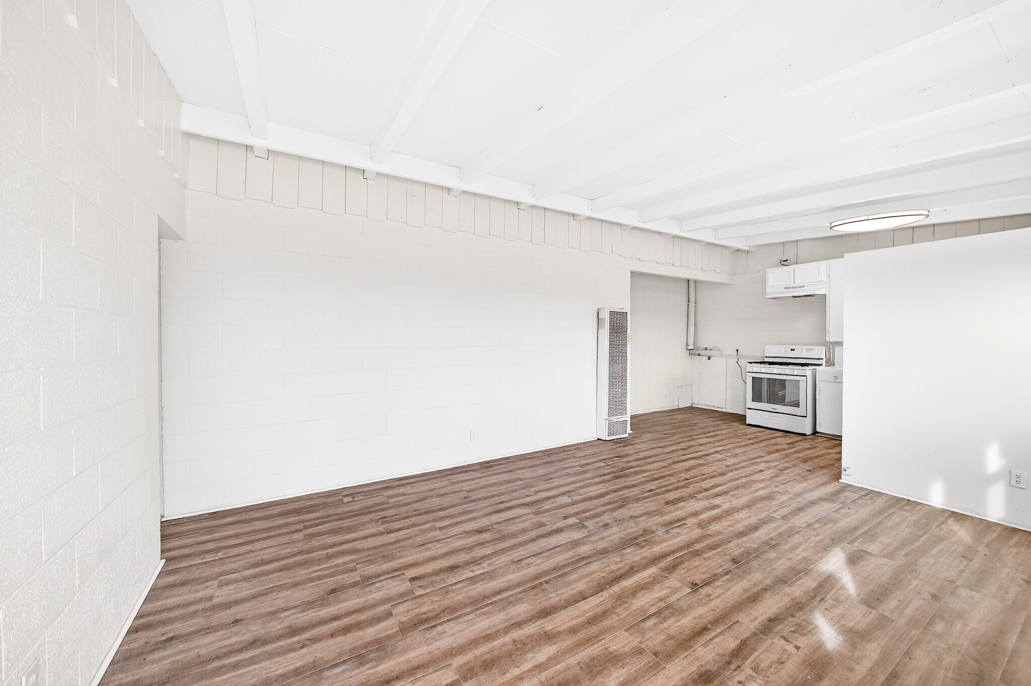 Building Photo - 11393 Lee Ave