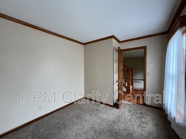 Building Photo - 440 Taylor Ave