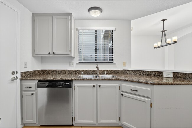 Building Photo - 466 Mountain Laurel Ct