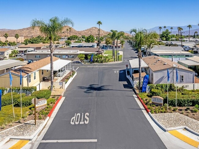 Building Photo - 4400 W Florida Ave