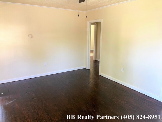 Building Photo - 3528 E 29th St