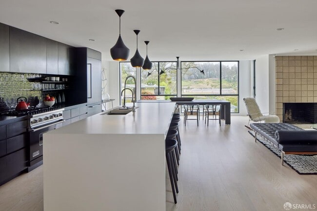 Building Photo - 169 Amber Dr