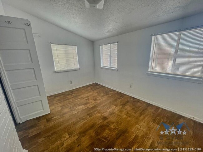 Building Photo - 1 bedroom in El Paso TX 79902
