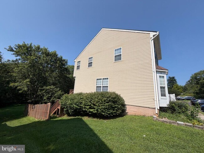 Building Photo - 359 Snyder Ln