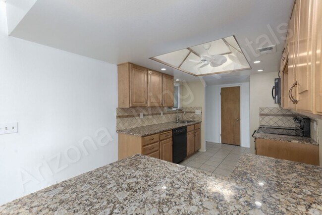 Building Photo - 1265 Bombay Cir