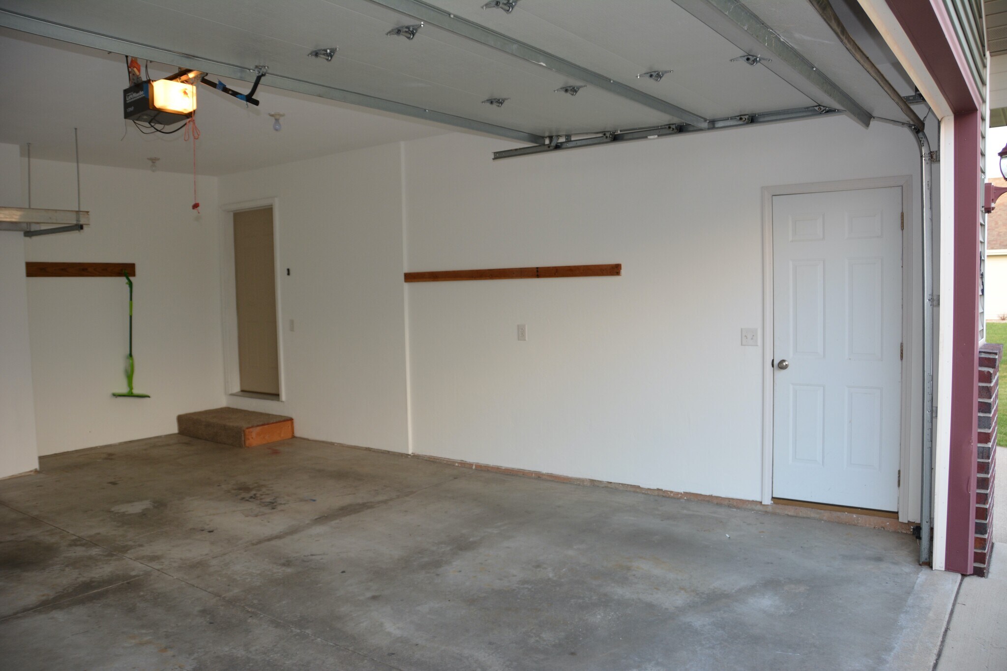 Building Photo - 325 Cordy Lane