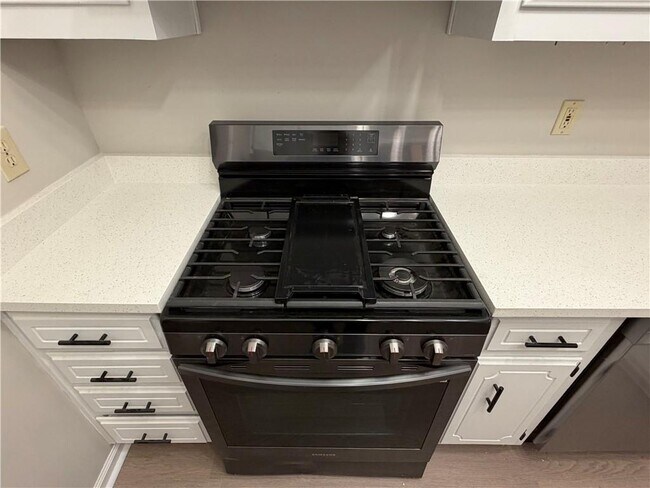 Building Photo - 65 Beaverdam Ct