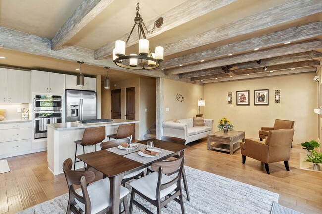 Building Photo - Gorgeous Furnished 2-Bed, 2-Bath Townhouse...