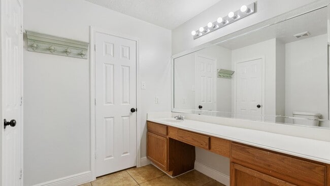 Building Photo - 4602 Garden Meadow Dr