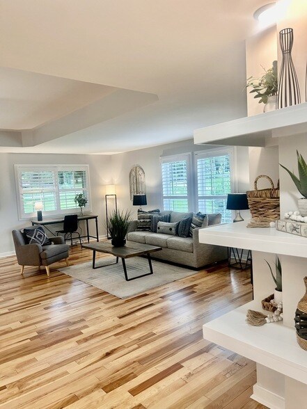 Building Photo - 1059 S Cross Bridges Rd