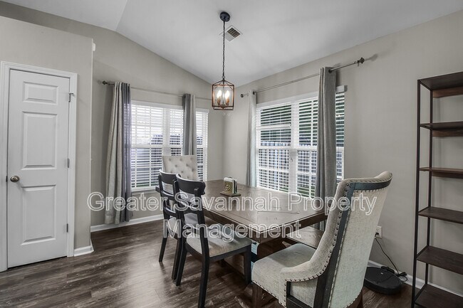 Building Photo - 133 Pine View Crossing